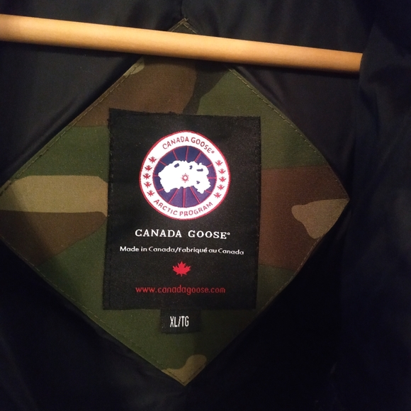 SOLD!!! Canada Goose Macmillan Parka Slim Fit - Picture 5 of 8